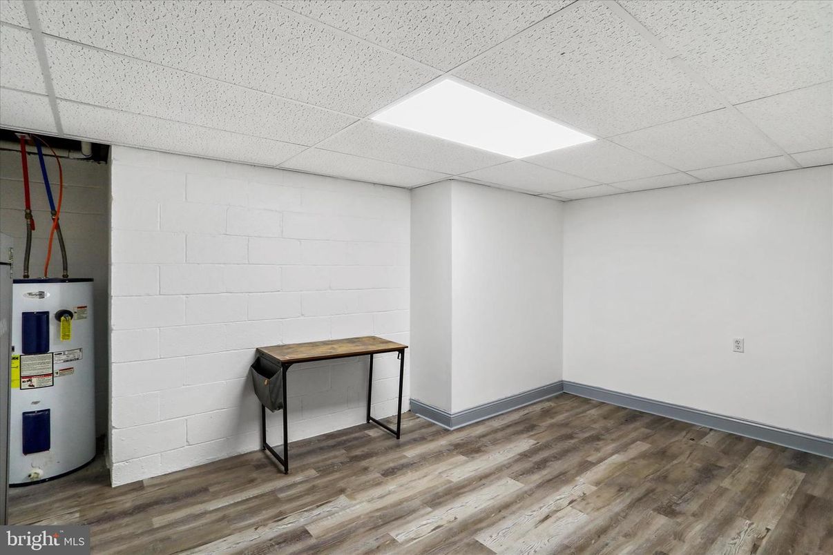 Empty room, Interior, Recessed Lighting, Stone Walls, Wood Texture Flooring