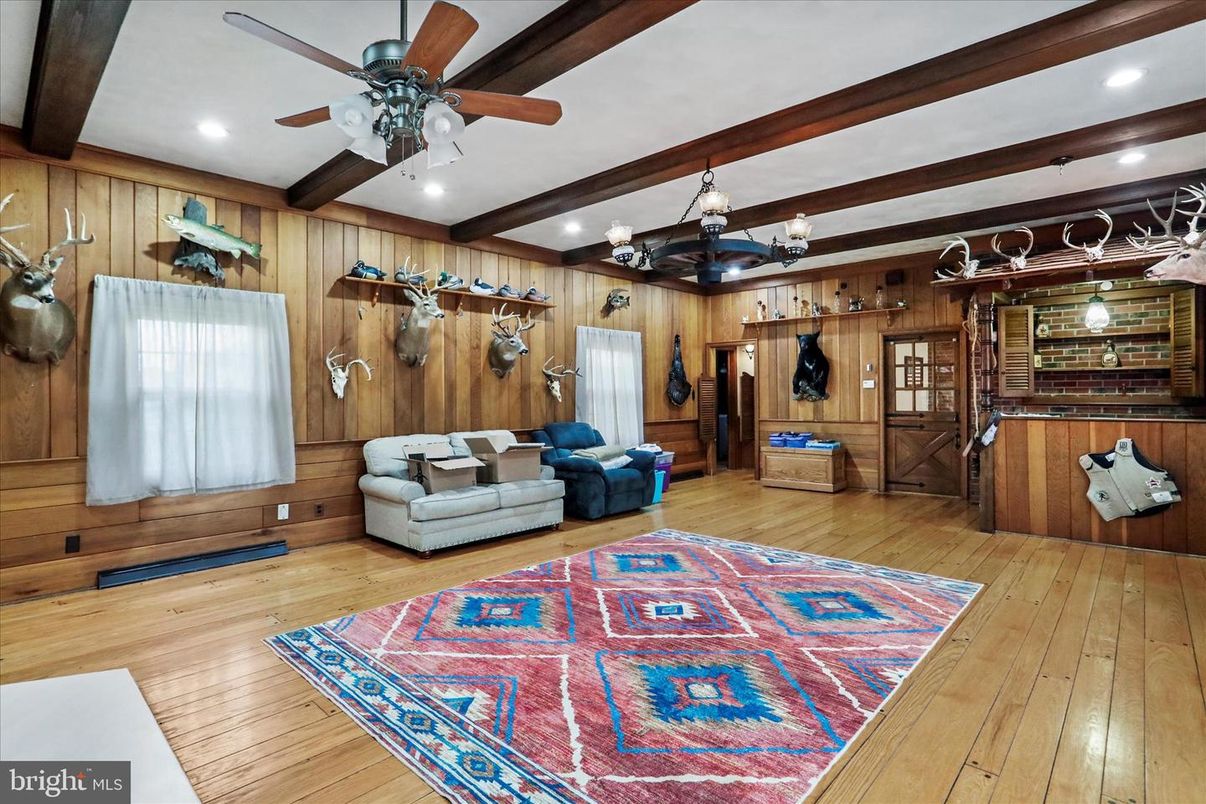 Interior, Living room, Recessed Lighting, Wooden Beams, Wood Texture Flooring, Wooden Walls