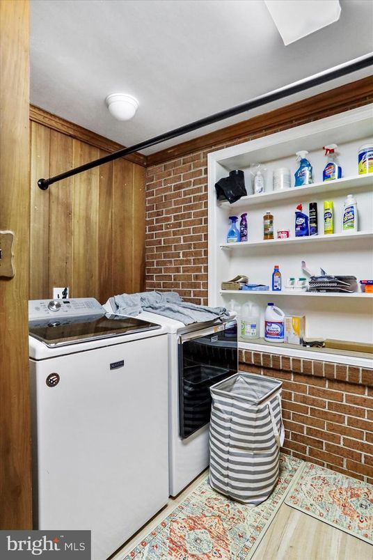 Interior, Kitchen, Stone Walls, Washer, Wood Texture Flooring