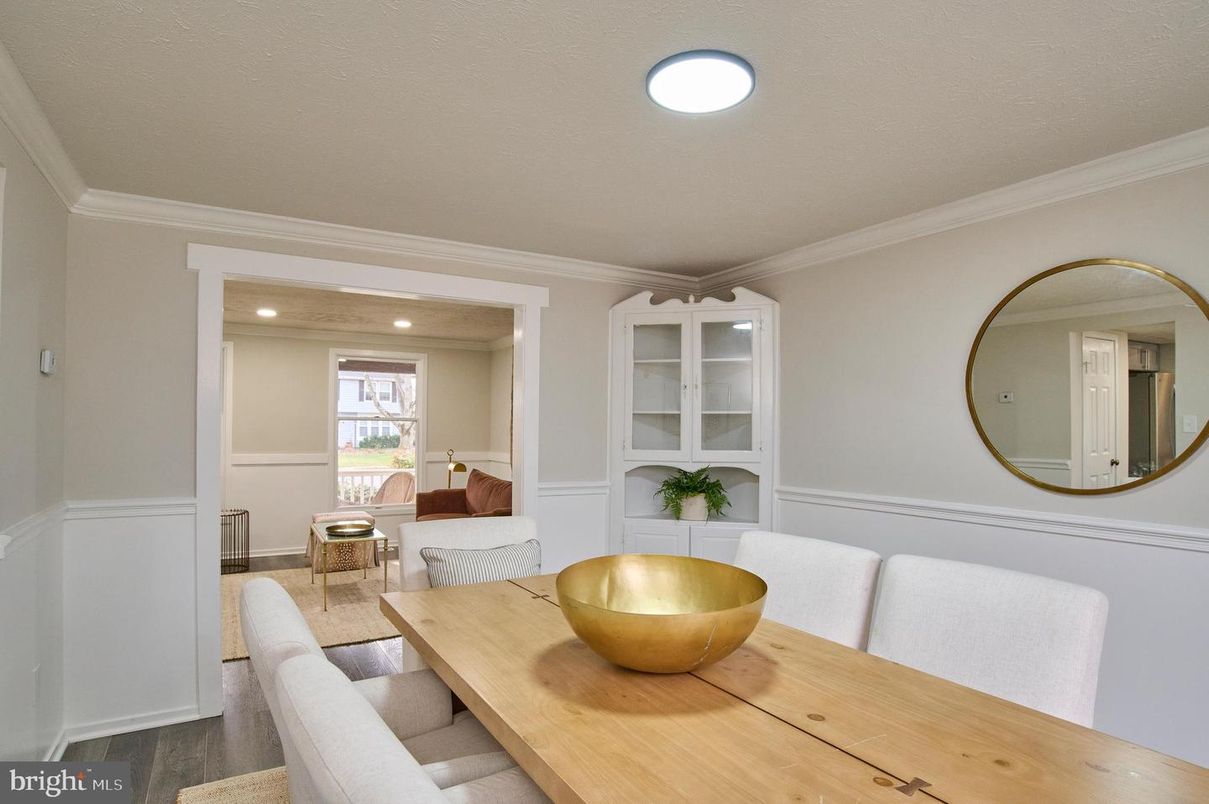 Dining room, Interior, Recessed Lighting, Wood Texture Flooring