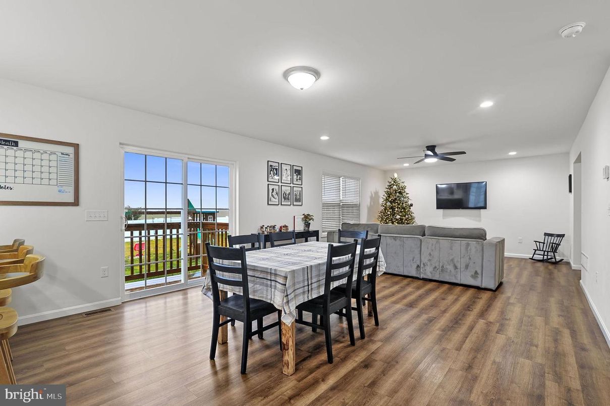 Dining room, Interior, Recessed Lighting, Wood Texture Flooring