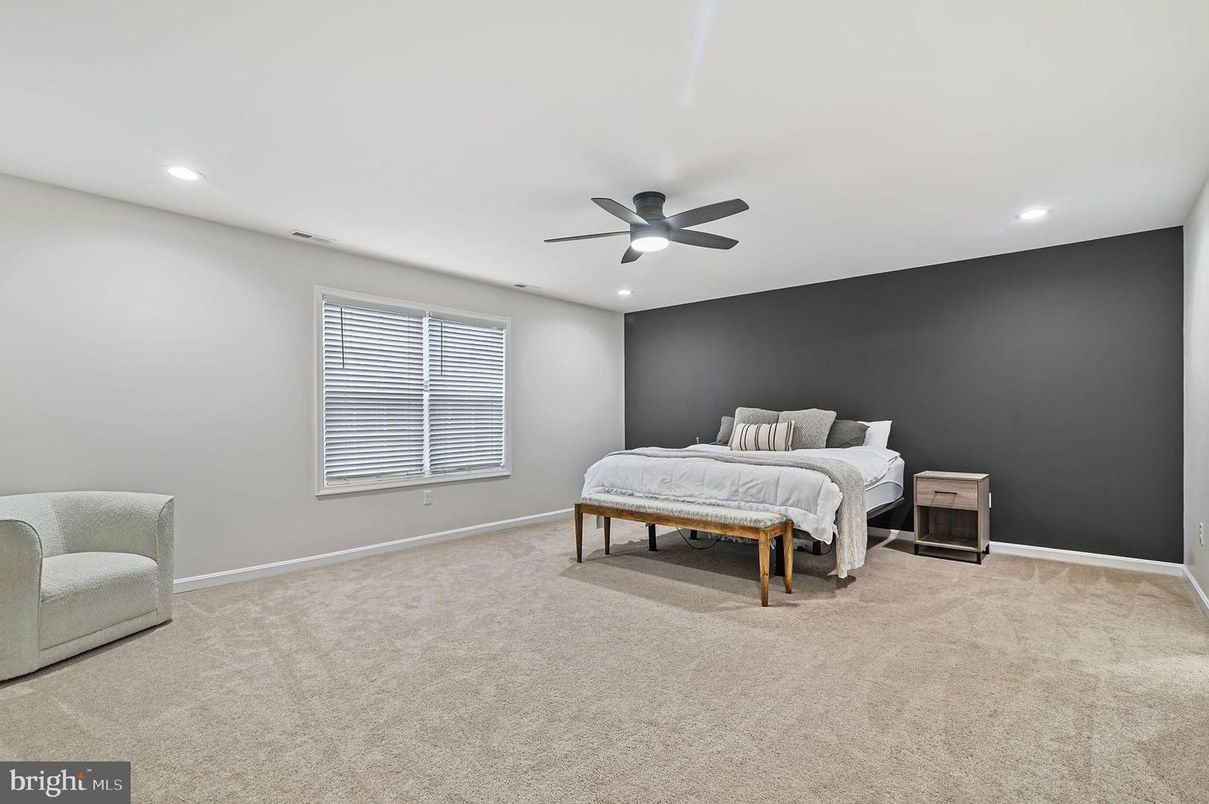 Bedroom, Interior, Recessed Lighting
