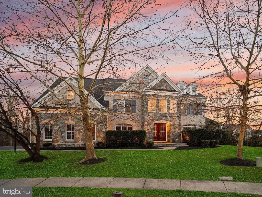 Exterior, Facade, French Provincial