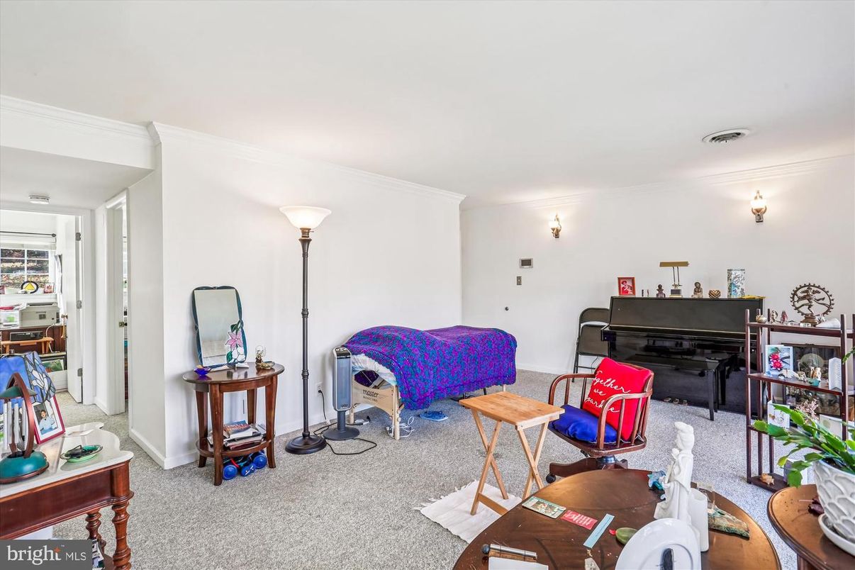 Interior, Living room, Piano