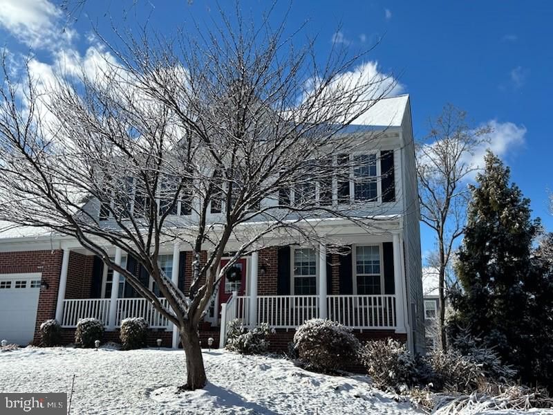 Attached, Exterior, Facade, Brick Facade, Cape Cod