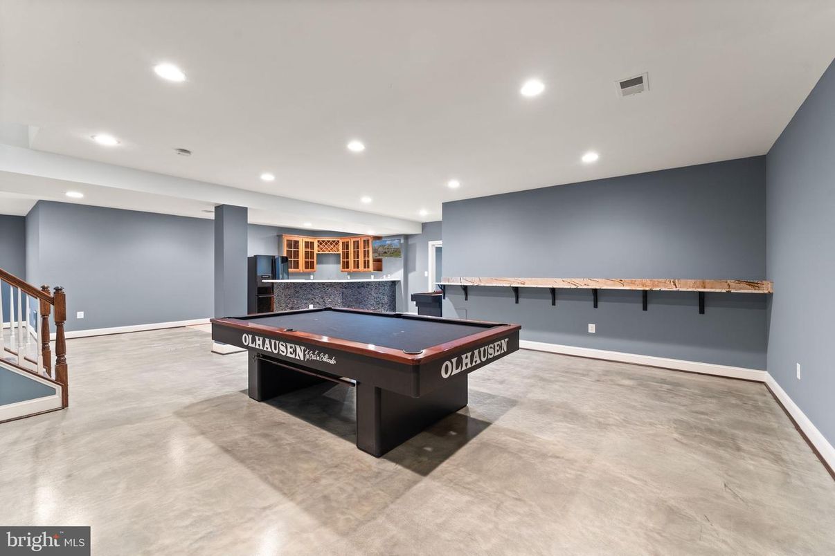 Billiard Table, Game Room, Interior, Recessed Lighting