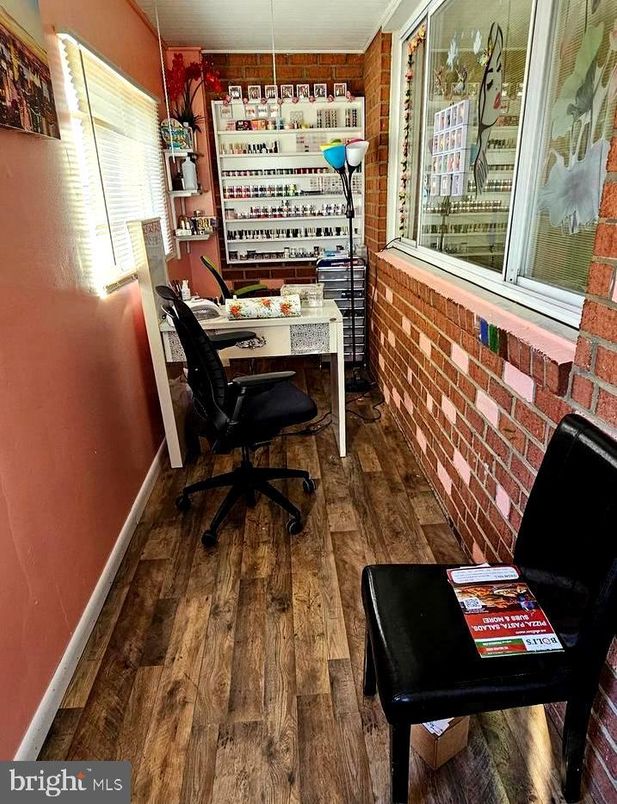 Home Office, Interior, Stone Walls, Wood Texture Flooring