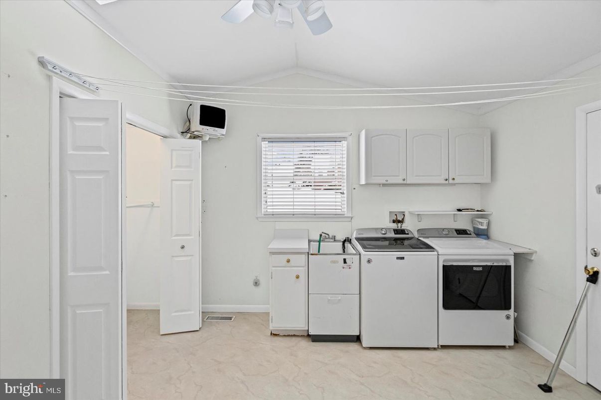 Interior, Kitchen, Washer