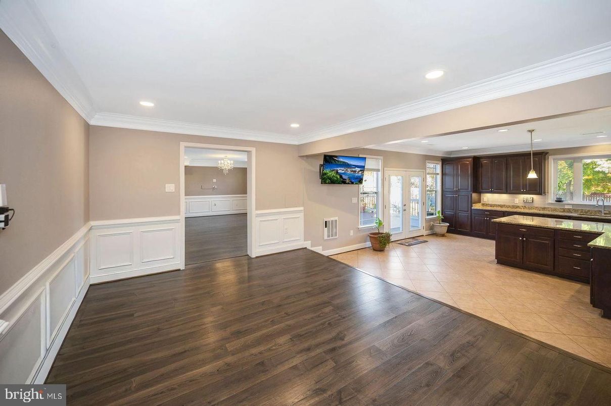 Empty room, Interior, Kitchen, Pendant Lights, Recessed Lighting, Wood Texture Flooring