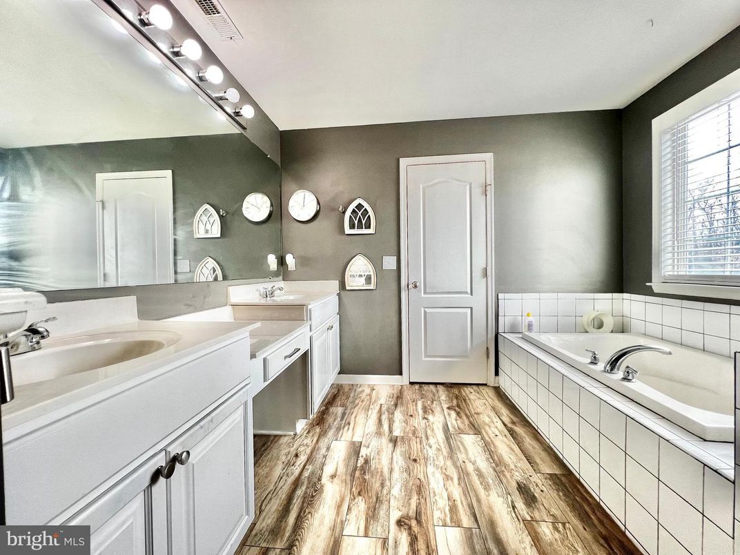 Bathroom, Dual Sink Vanities, Interior, Wood Texture Flooring