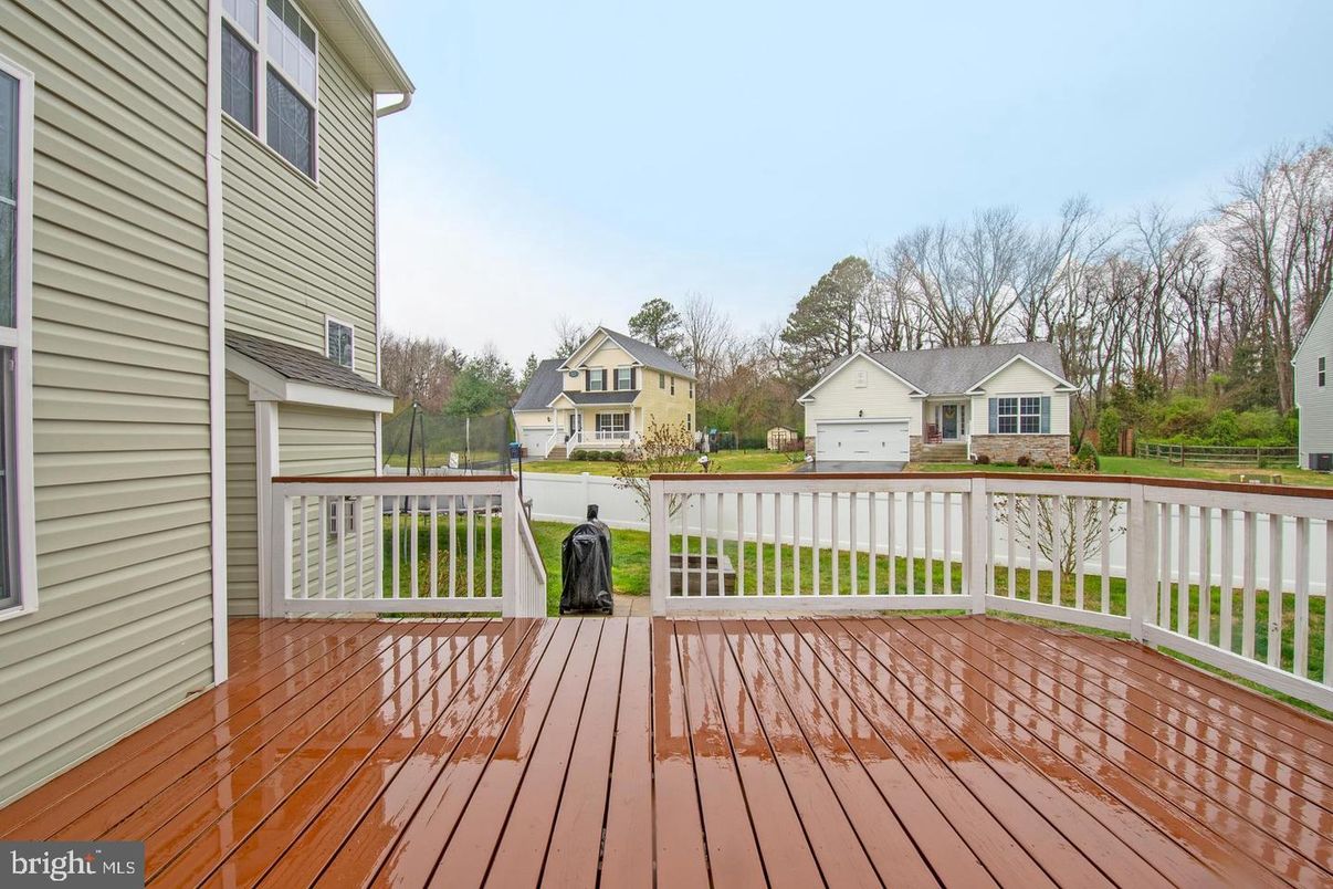 Backyard, Detached Garage, Exterior