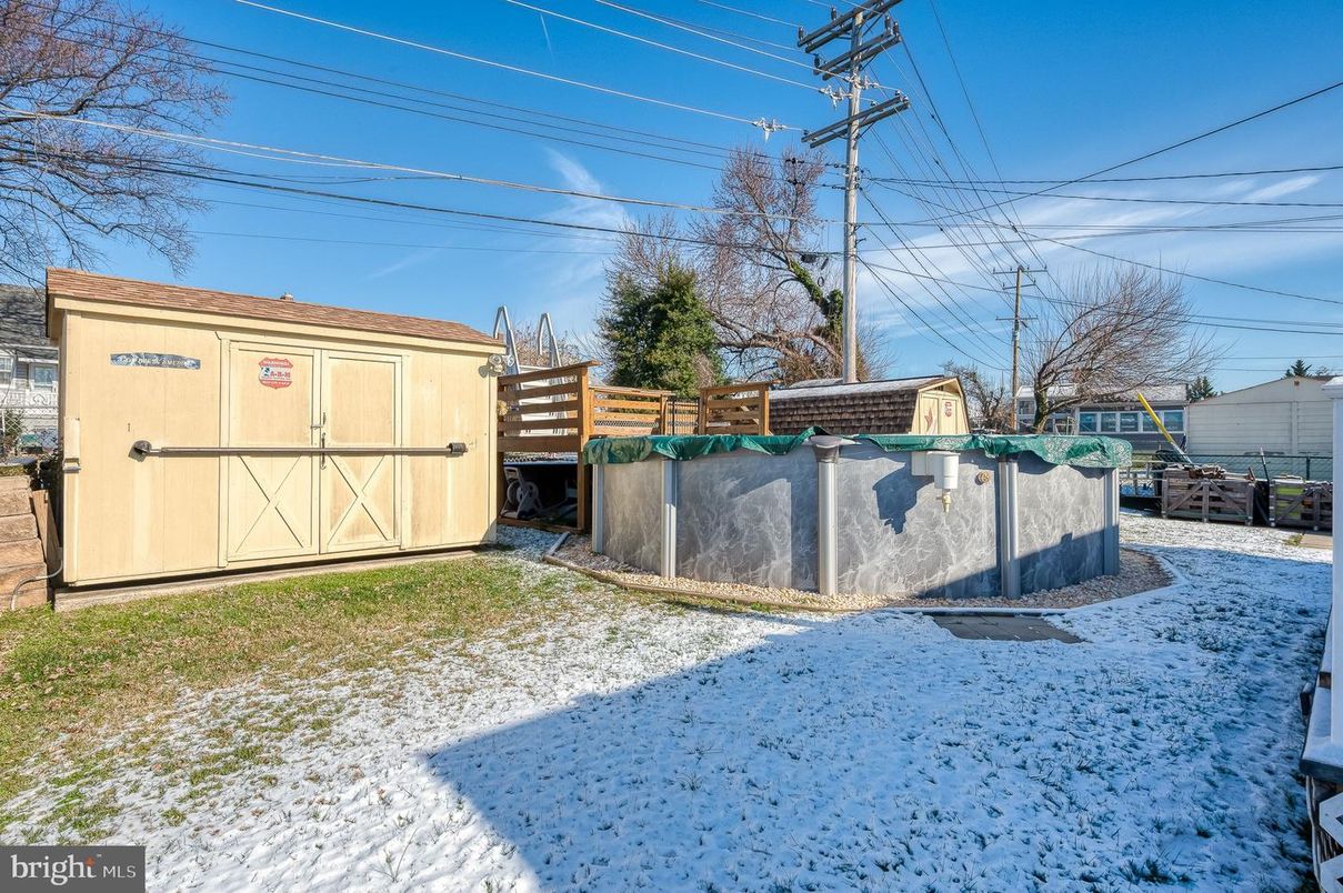 Backyard, Exterior, Pool