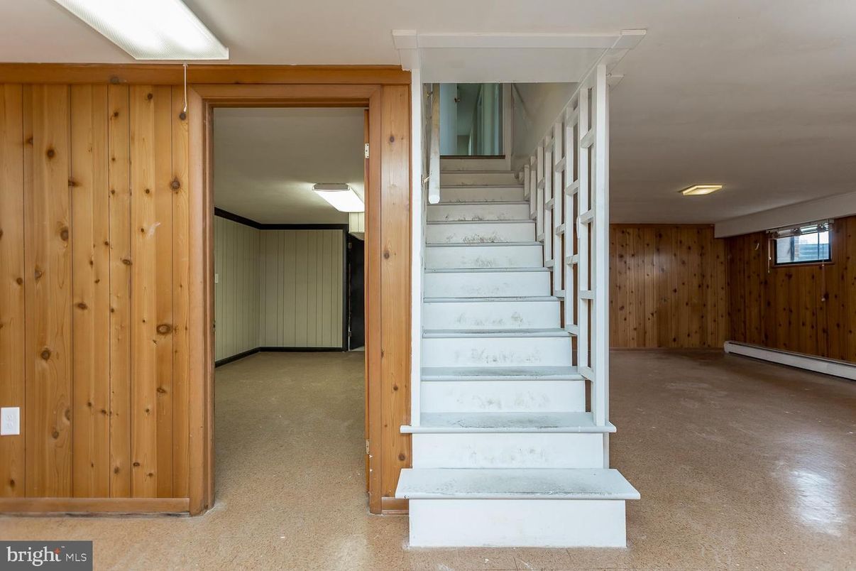 Interior, Recessed Lighting, Wooden Walls