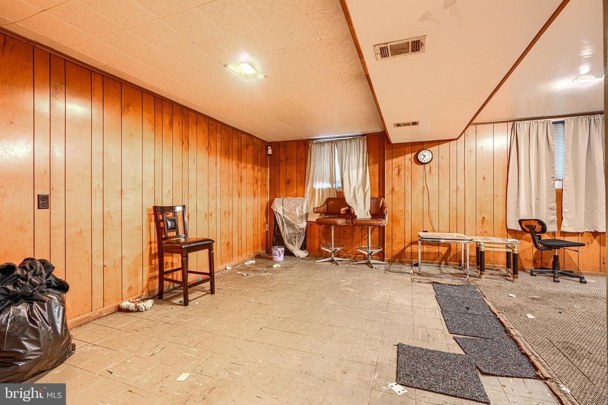 Interior, Wooden Walls