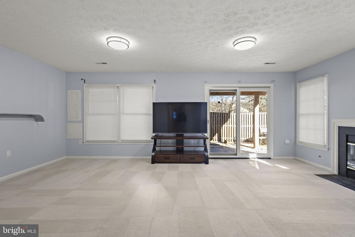 Empty room, Fireplace, Interior