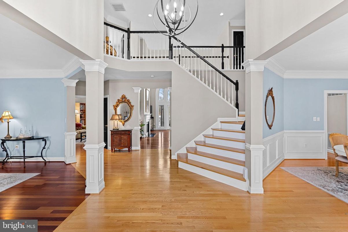 Chandelier, Interior, Recessed Lighting, Wood Texture Flooring