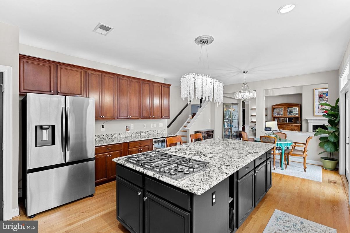 Chandelier, Dining room, Interior, Kitchen, Recessed Lighting, Wood Texture Flooring