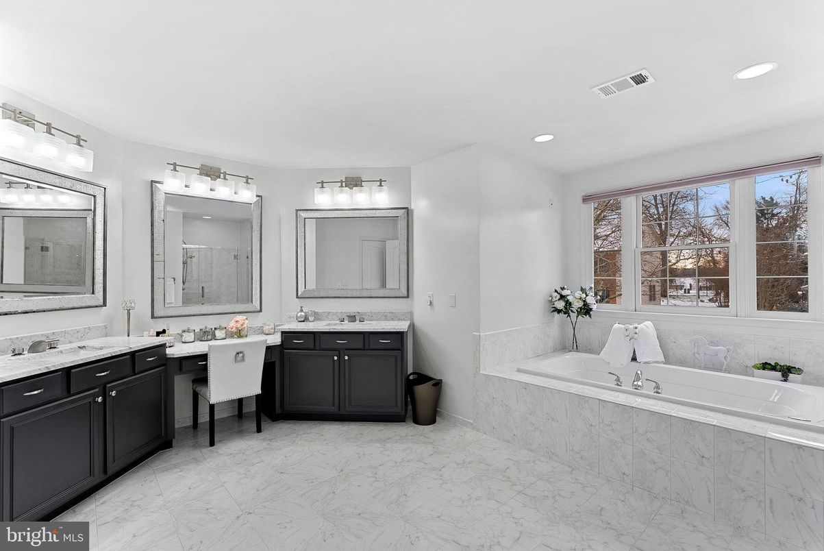 Bathroom, Dual Sink Vanities, Interior, Marble, Recessed Lighting