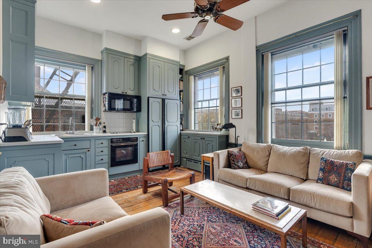 Interior, Kitchen, Living room, Recessed Lighting, Wood Texture Flooring