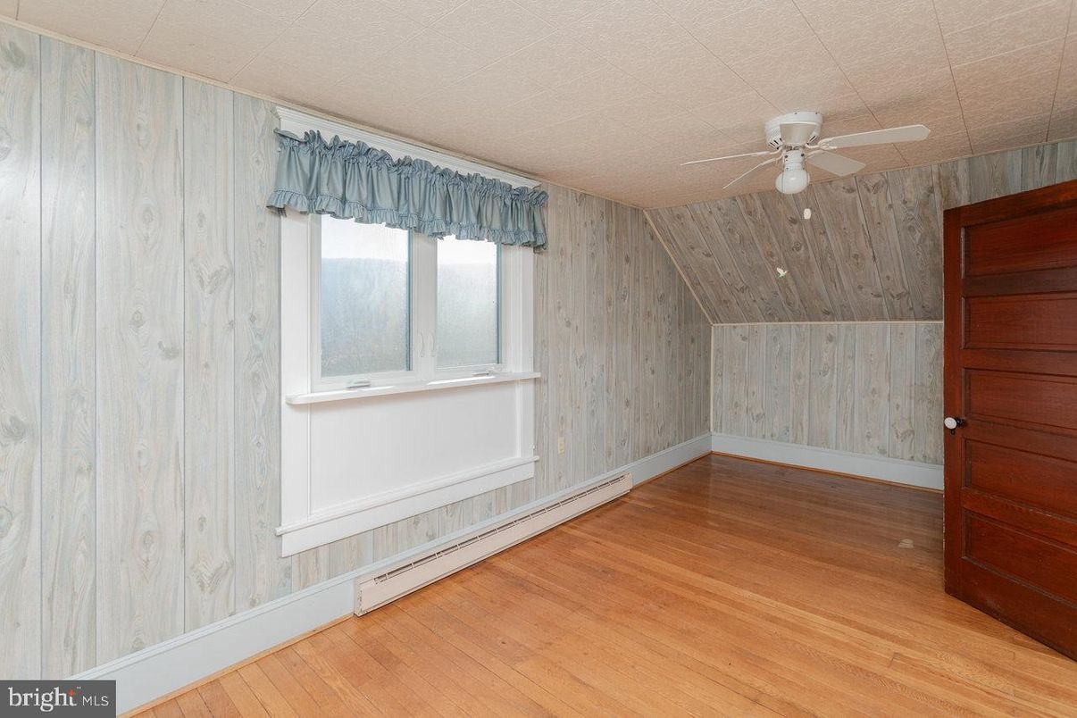 Empty room, Interior, Wood Texture Flooring, Wooden Walls