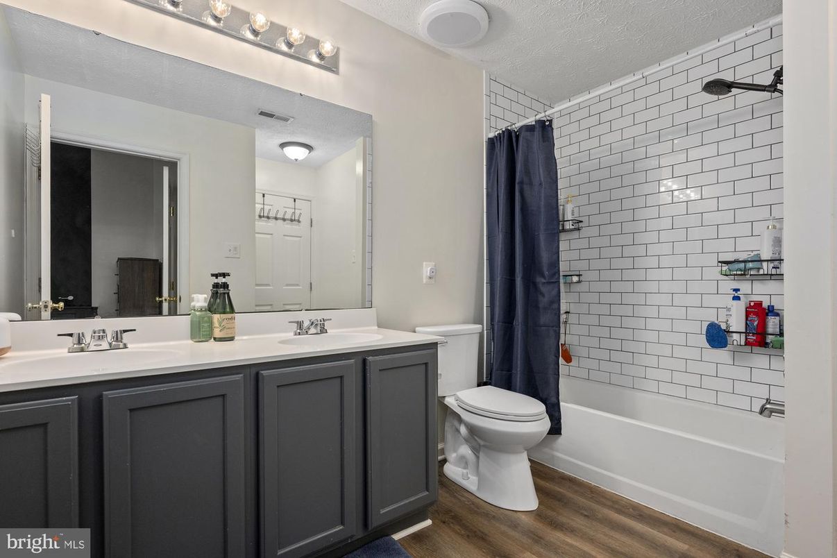 Bathroom, Dual Sink Vanities, Interior, Wood Texture Flooring
