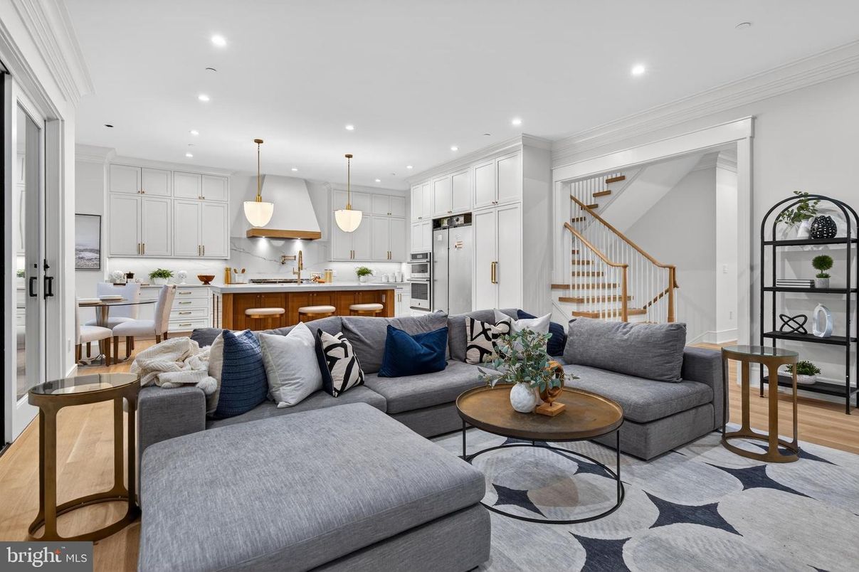 Dining room, Interior, Kitchen, Living room, Pendant Lights, Recessed Lighting, Stainless Steel Appliances, Wood Texture Flooring