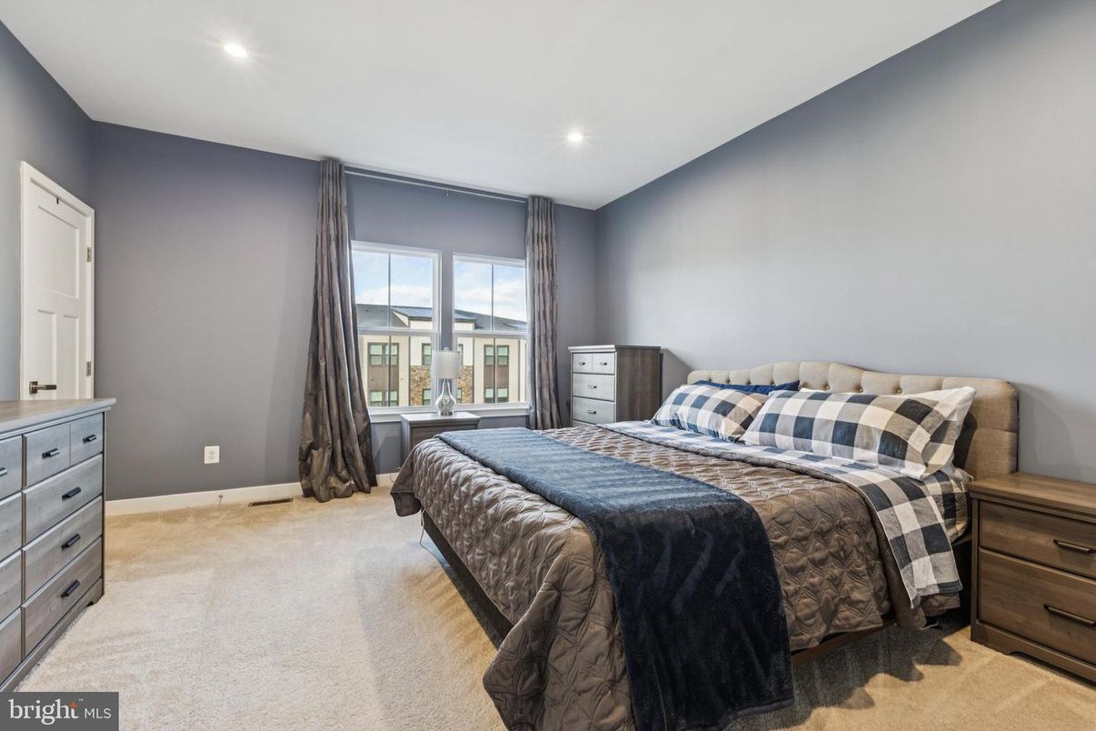 Bedroom, Interior, Recessed Lighting