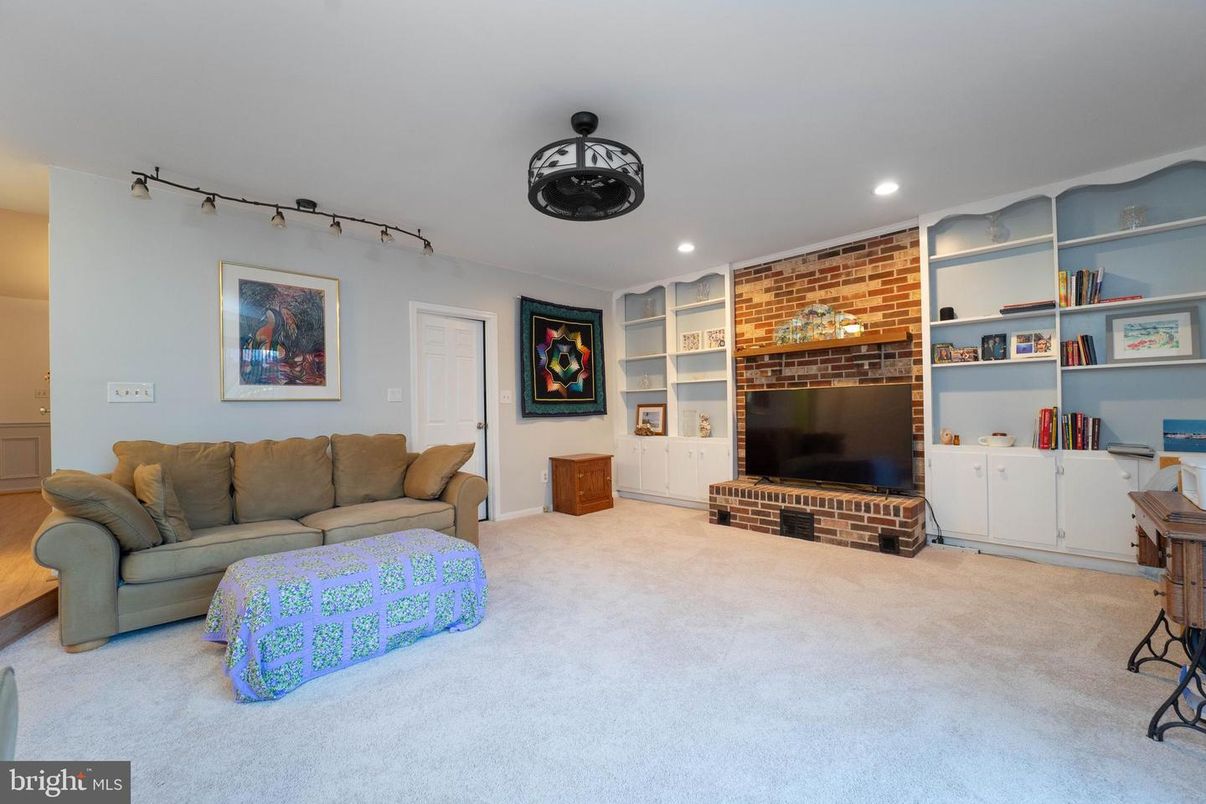 Interior, Living room, Recessed Lighting, Stone Walls