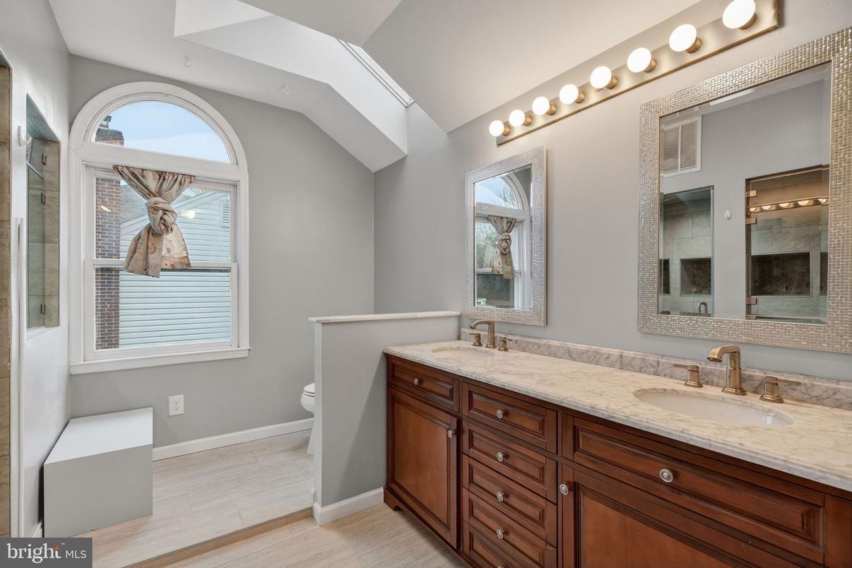 Bathroom, Dual Sink Vanities, Interior, Wood Texture Flooring