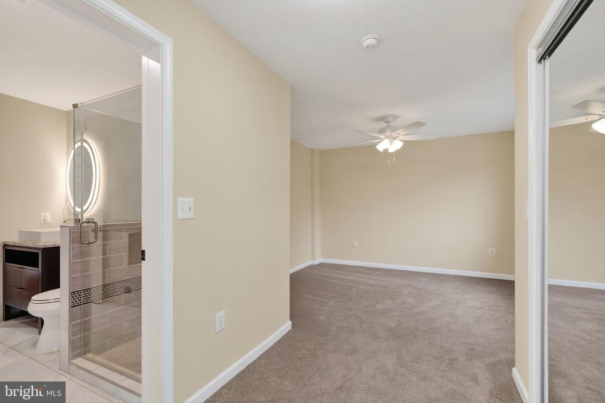 Bathroom, Empty room, Interior