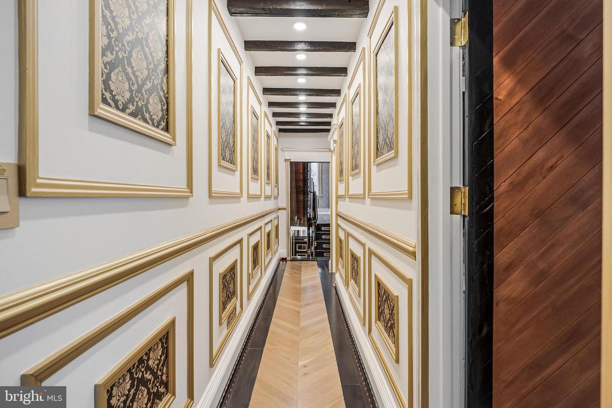 Interior, Recessed Lighting, Wooden Beams, Wood Texture Flooring