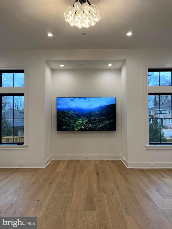 Empty room, Interior, Pendant Lights, Recessed Lighting, Wood Texture Flooring