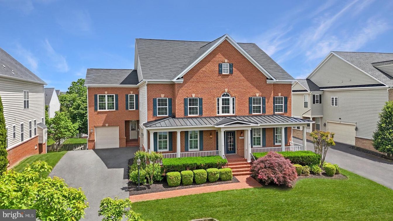 Attached, Exterior, Facade, Brick Facade, Brick Traditional