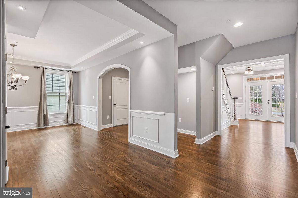 Chandelier, Empty room, Interior, Pendant Lights, Recessed Lighting, Wood Texture Flooring