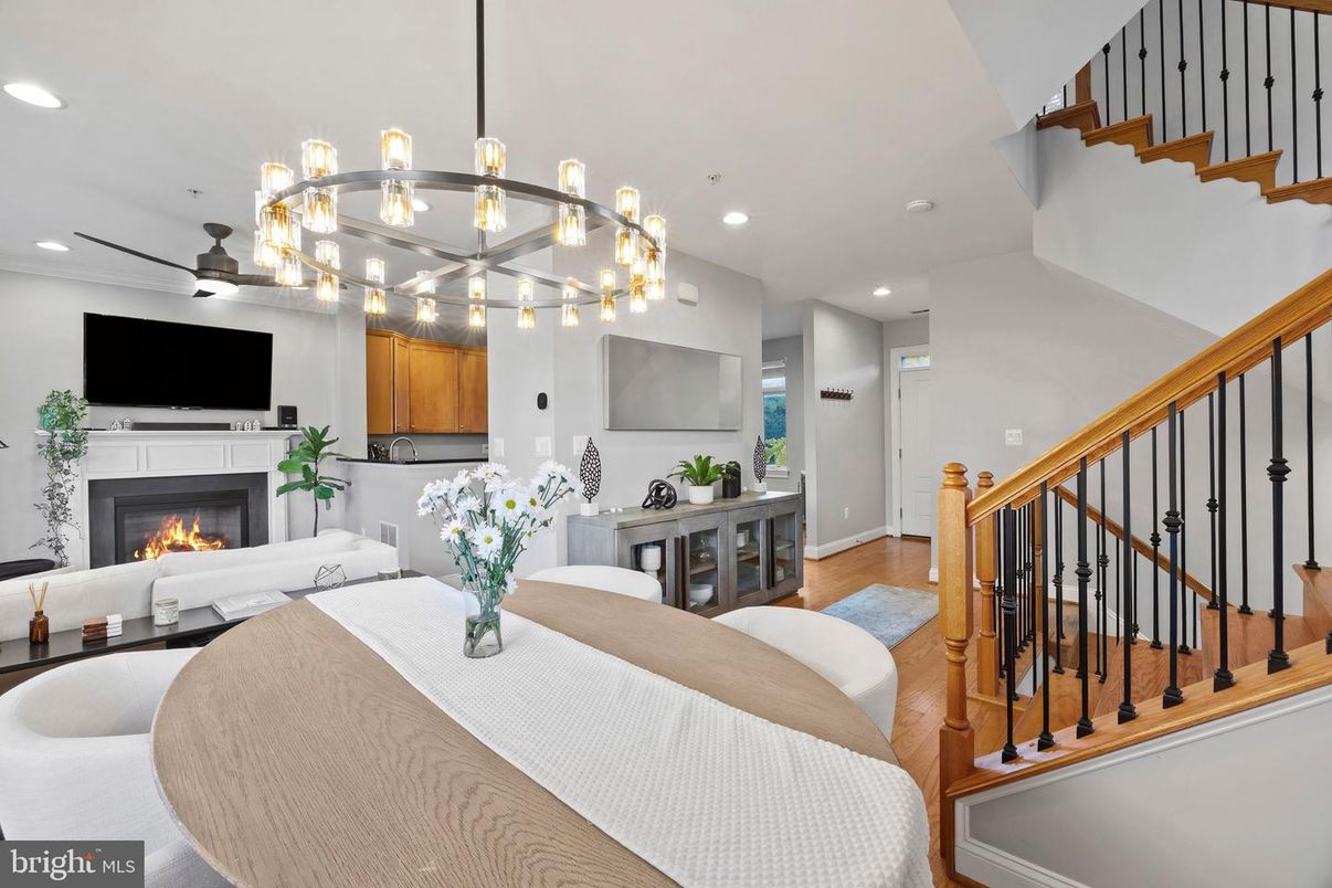 Fireplace, Interior, Living room, Pendant Lights, Recessed Lighting, Wood Texture Flooring