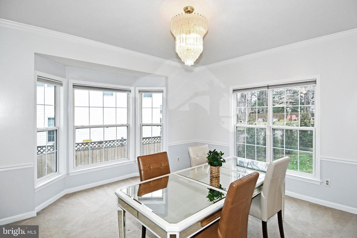 Chandelier, Dining room, Interior