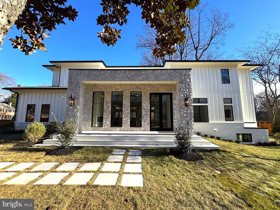 Backyard, Exterior, Facade, Farmhouse