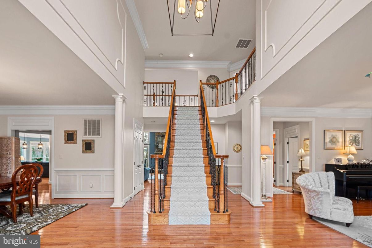 Interior, Piano, Recessed Lighting, Wood Texture Flooring