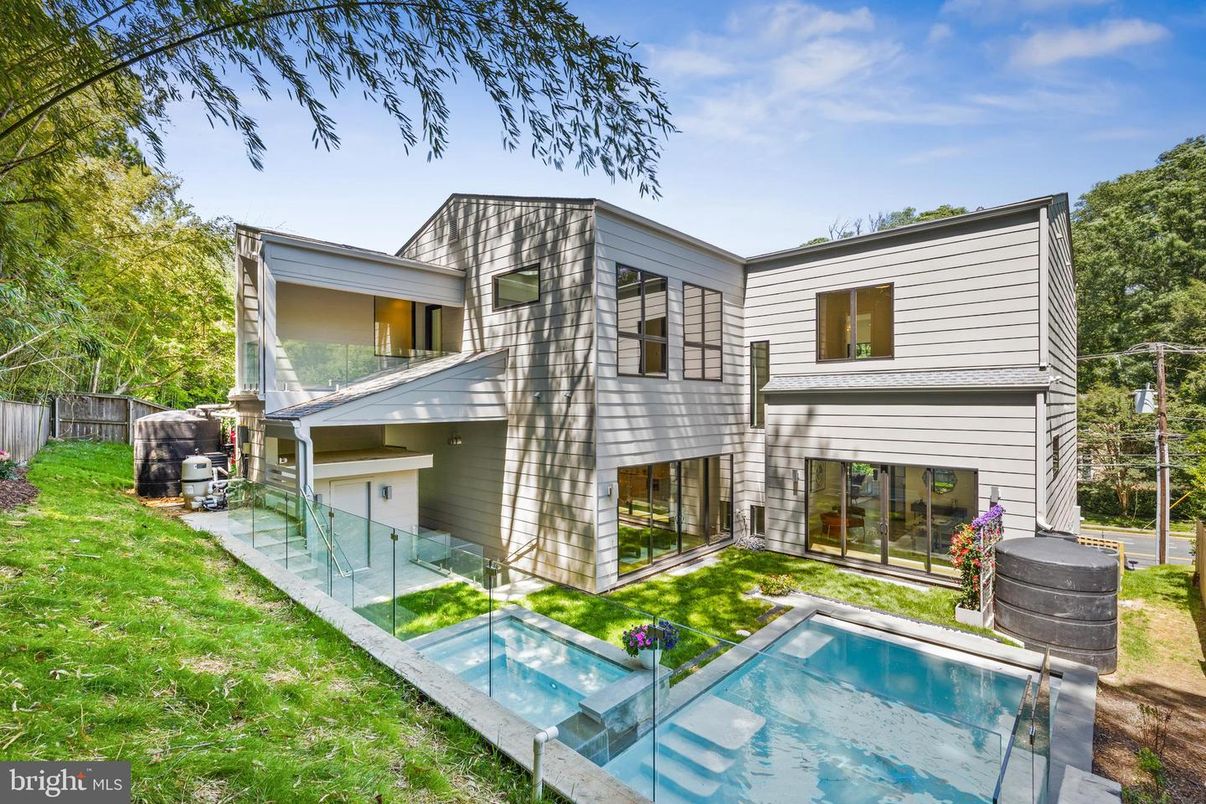 Backyard, Exterior, Pool