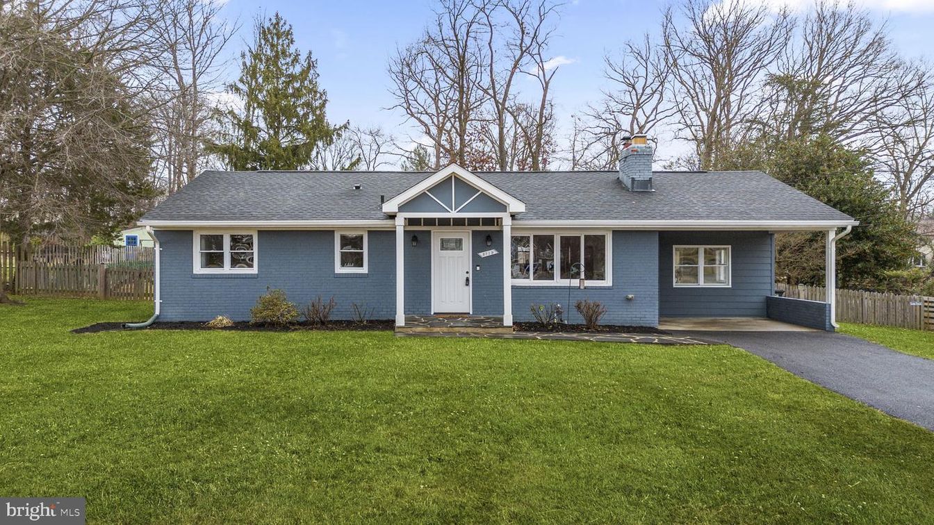 Backyard, Exterior, Facade, Cape Cod