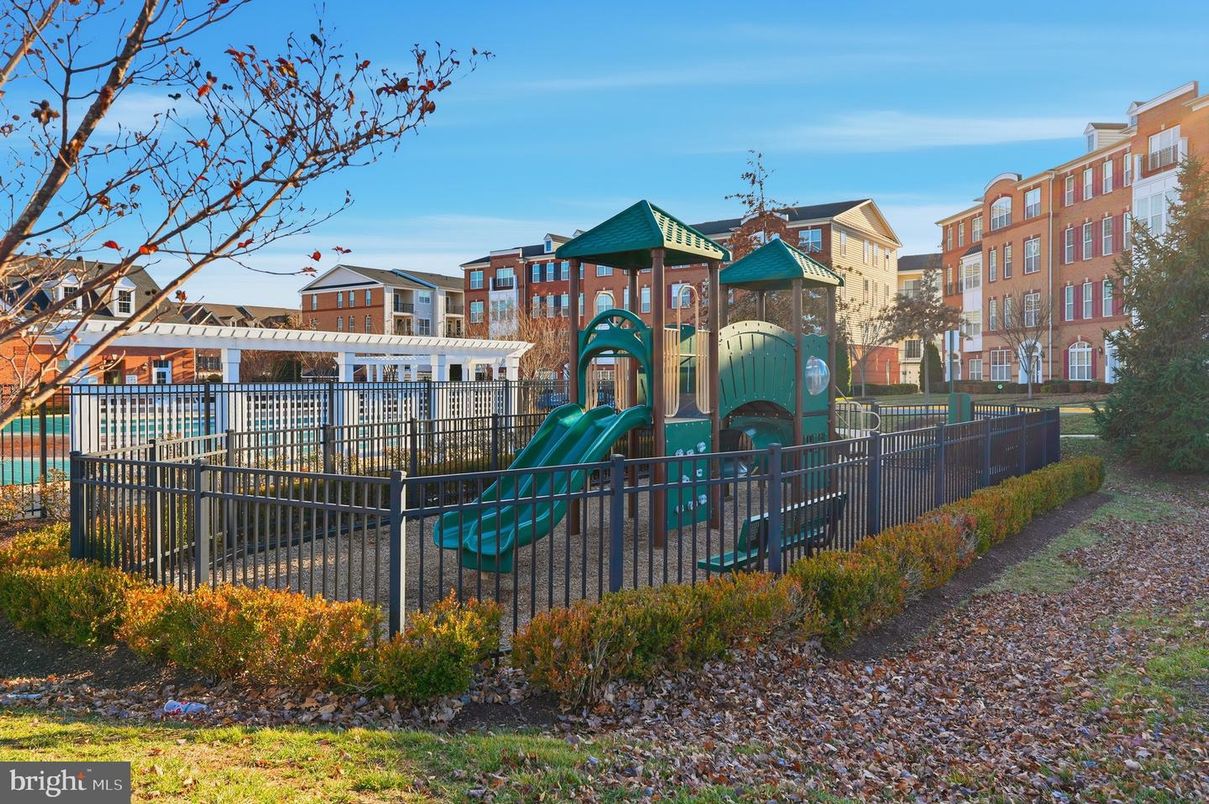 Backyard, Exterior, Playground