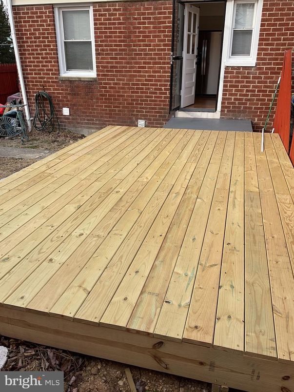 Exterior, Wood Texture Flooring