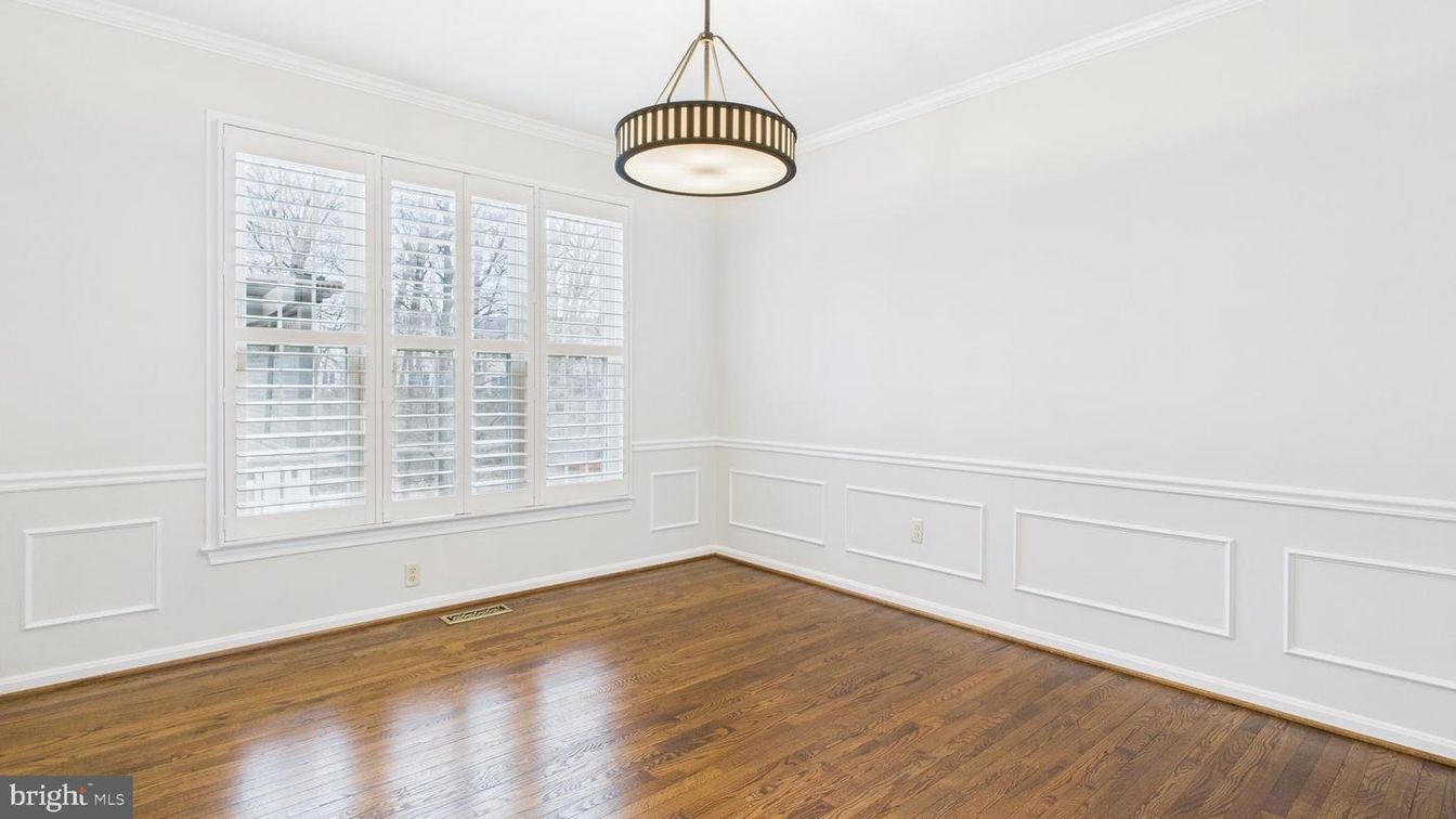 Empty room, Interior, Pendant Lights, Wood Texture Flooring