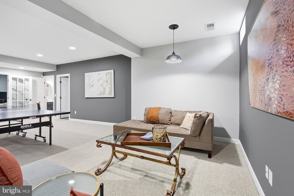 Game Room, Interior, Living room, Pendant Lights, Recessed Lighting