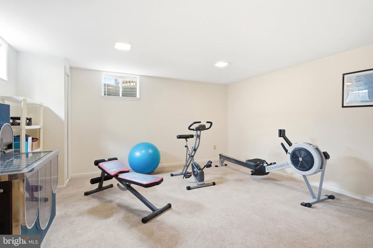 Fitness Equipment, Interior, Recessed Lighting