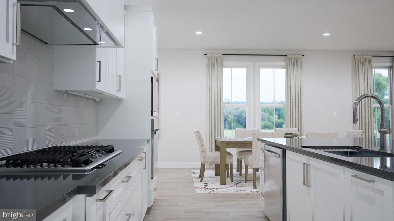 Dining room, Interior, Kitchen, Recessed Lighting, Stainless Steel Appliances, Wood Texture Flooring