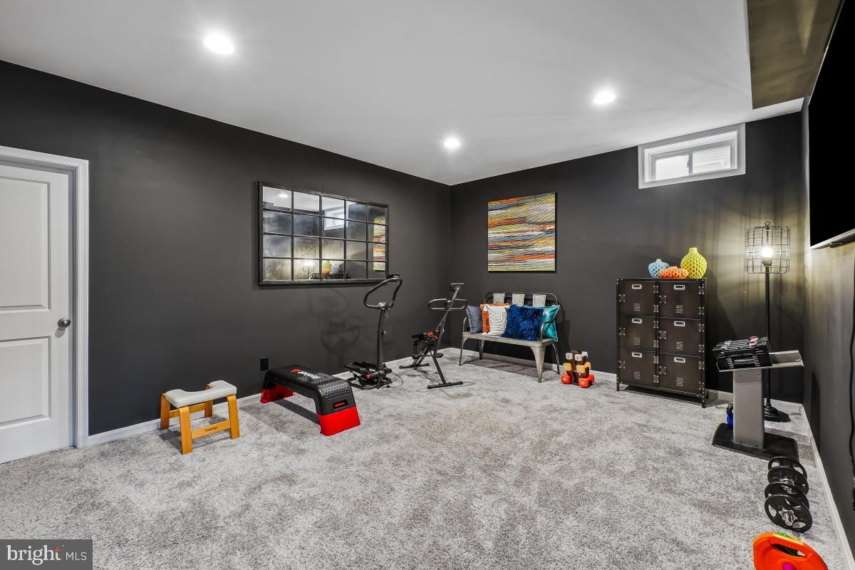 Fitness Equipment, Interior, Recessed Lighting