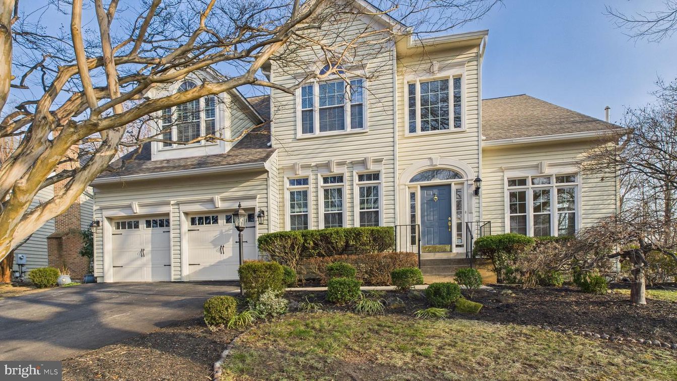 Attached, Exterior, Facade, Georgian