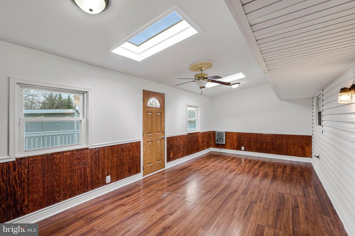Empty room, Interior, Wood Texture Flooring