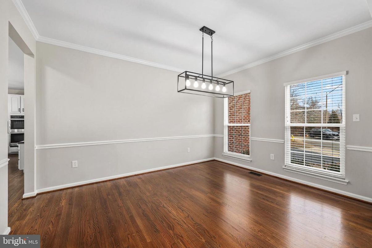 Empty room, Interior, Pendant Lights, Wood Texture Flooring